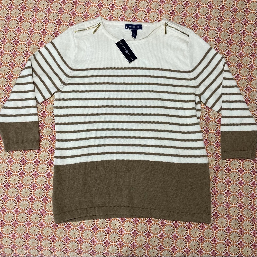 Karen Scott White and Brown Crew Neck Sweater
